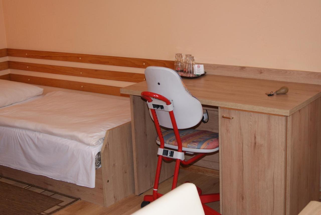 Hotel Alga 乌斯特卡 外观 照片