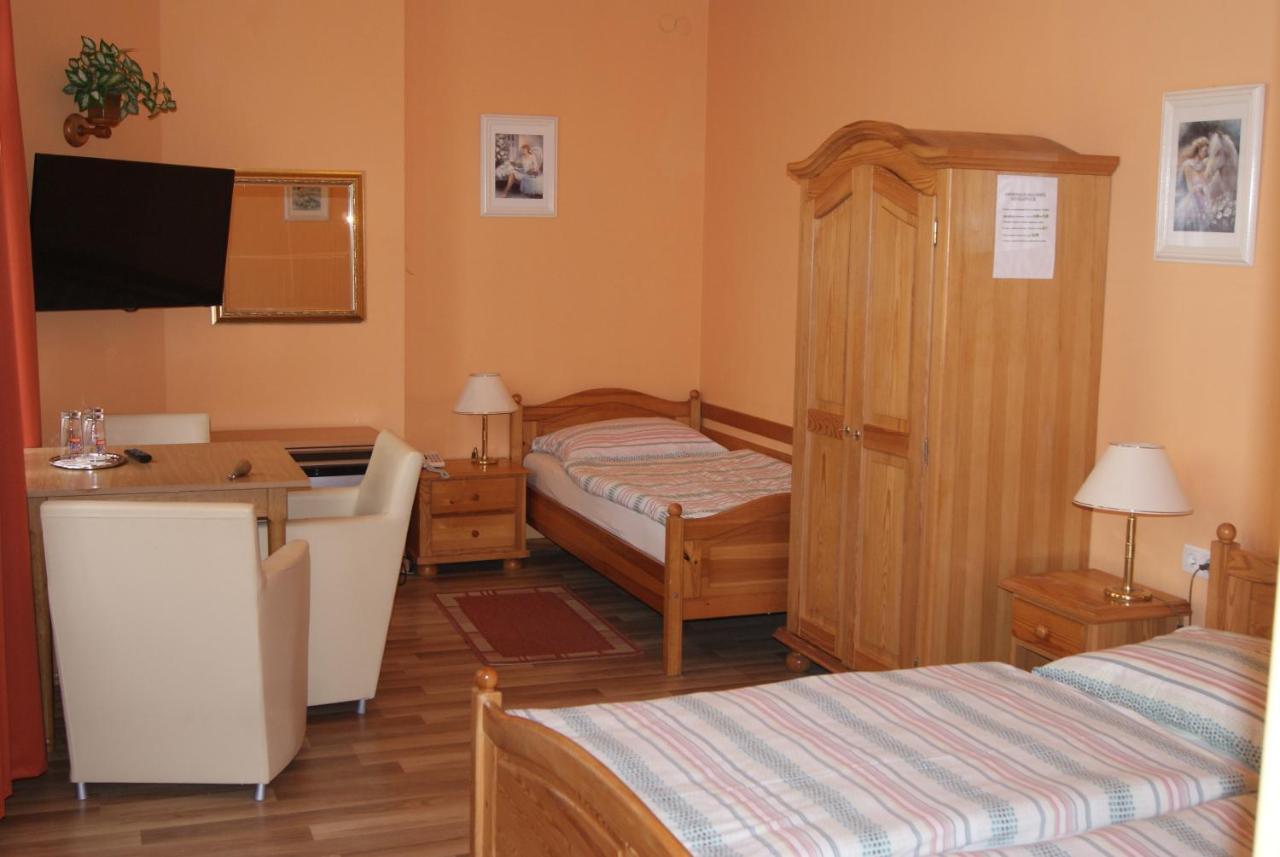 Hotel Alga 乌斯特卡 外观 照片