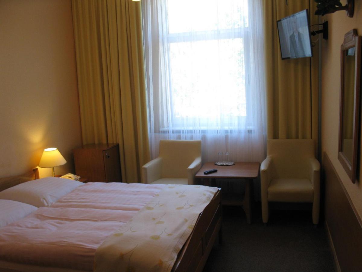 Hotel Alga 乌斯特卡 外观 照片