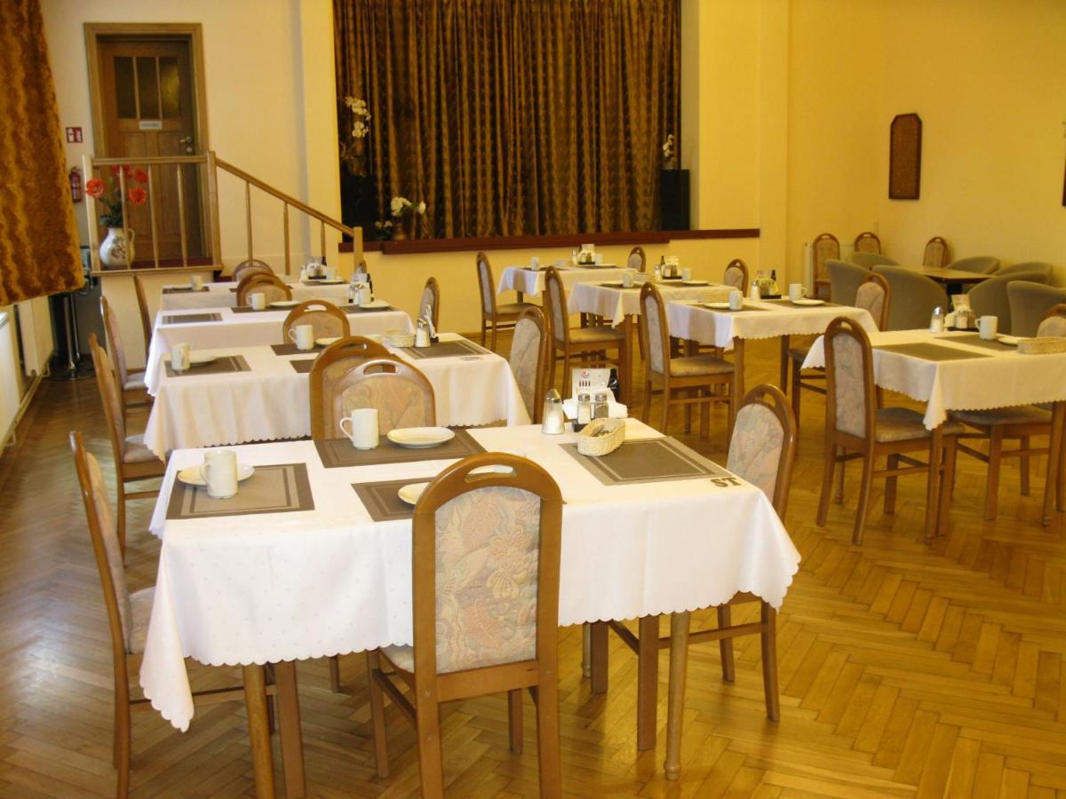 Hotel Alga 乌斯特卡 外观 照片