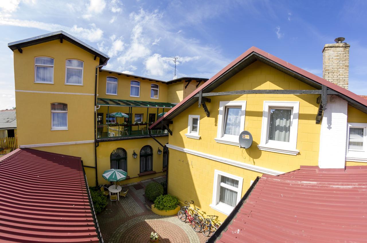 Hotel Alga 乌斯特卡 外观 照片