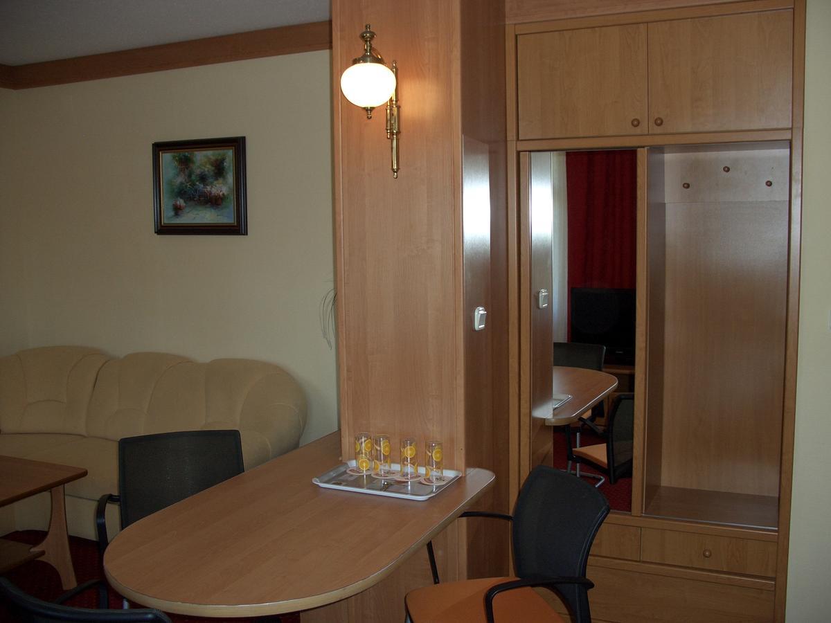 Hotel Alga 乌斯特卡 外观 照片
